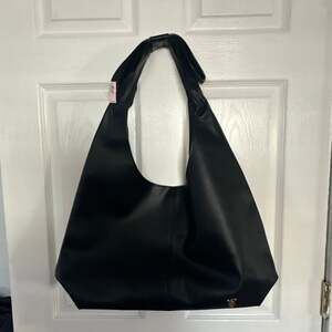 NEW WITH TAG Victoria's Secret Black Bow Tote